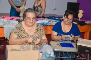 El Municipio Impuls un Seminario de Bordado y Tejido en Piedra en Tinogasta