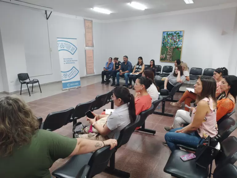 Salud coordina estrategias para promover el bienestar de adolescentes en el UPD