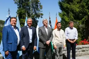 Torres y los gobernadores patagnicos se renen en el Senado y suman presin contra Milei