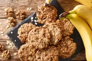F�cil y r�pido: �C�mo hacer galletitas de banana con s�lo dos ingredientes? mir� la receta