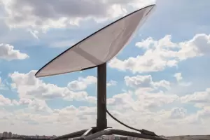 El Gobierno autoriz que Starlink, Amazon y OneWeb ofrezcan internet satelital