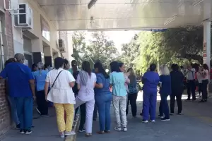 Personal de salud del Hospital de Nios mantiene el estado de asamblea permanente