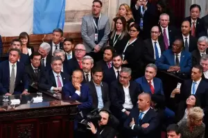 Con la mira en la votacin de la Ley mnibus, Milei afina la lista de gobernadores para el Pacto de Mayo