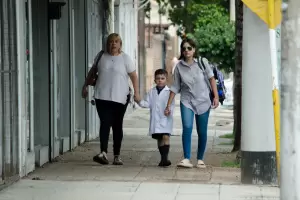 Dispar y complicado inicio del ciclo lectivo en Catamarca: paro y movilizaci�n en el primer d�a