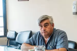 La oposicin cruz a Jalil y acus que hay depsitos en dlares y activos en la Provincia