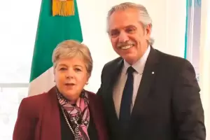 En medio del escndalo por la contratacin de seguros, Alberto Fernndez viaj a Mxico