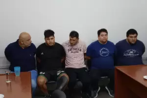 Le otorgaron la libertad a los cinco remiseros  con restricciones