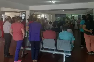 El "San Juan" sigue de paro: acusan falta de dilogo y presiones