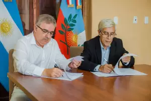 Jalil garantiz el financiamiento para el cuerpo docente de la carrera de Medicina