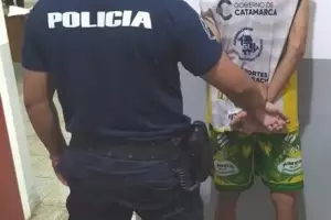 Personal policial detuvieron a dos personas tras un desorden en un vecindario