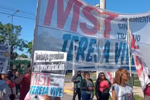 Movimientos sociales cortan Ruta n 38 y manifestan frente a Casa de Gobierno