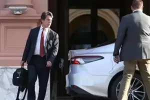 Renunci un funcionario involucrado en la polmica por el aumento de sueldos del Gobierno