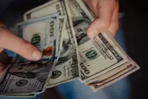 El dlar volvi a subir y cerr en alza: qu pas en el mercado