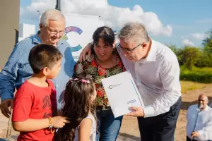 Jalil entreg viviendas e inaugur obras en el departamento de La Paz