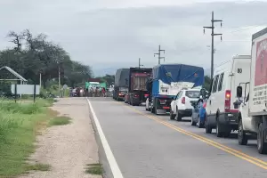 Municipales vuelven a cortar Ruta n 64 en Baado de Ovanta