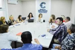 Con el acuerdo de tres gremios docentes, se firm el aumento del 30% en una sola cuota