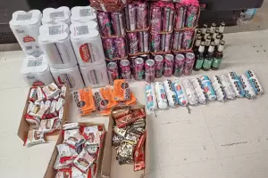 Decomisaron ms de doscientos productos vencidos de un supermercado en Capital