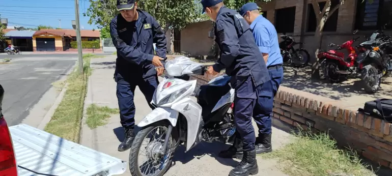 Personal policial secuestro motocicletas