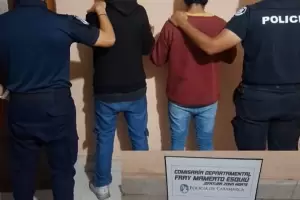 Detuvieron a dos jvenes intentando robar unos cables