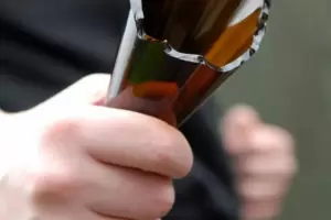 Un joven de 16 aos fue degollado con una botella por su ex novia