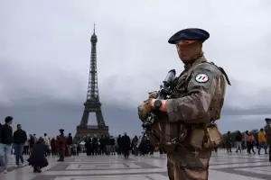 Mximo alerta por terrorismo en Francia tras la matanza en Mosc