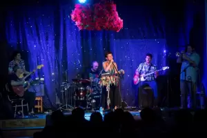 Cartelera artstica de la Feria de Artesanas y Diseo de Semana Santa