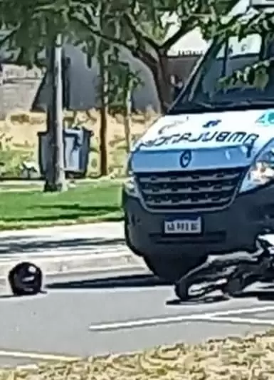 Un motociclista sufri una violenta cada al cruzarse imprevistamente un perro