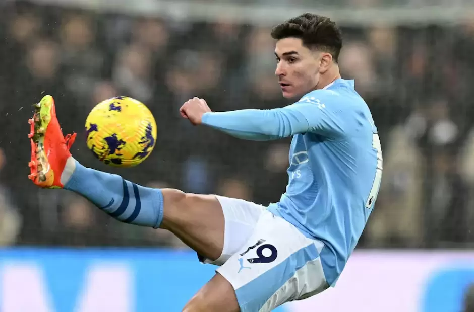 Julin lvarez jugar con Manchester City ante Arsenal