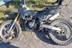 Un motociclista result herido tras un siniestro vial