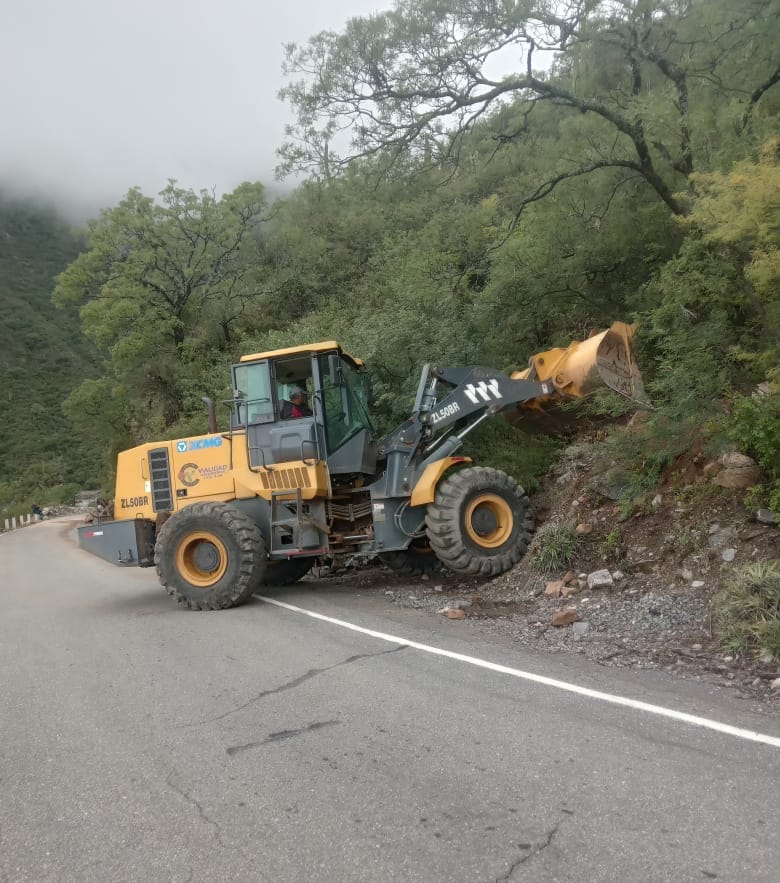 Ya se encuentra habilitado el transito en la Cuesta de El Portezuelo ...