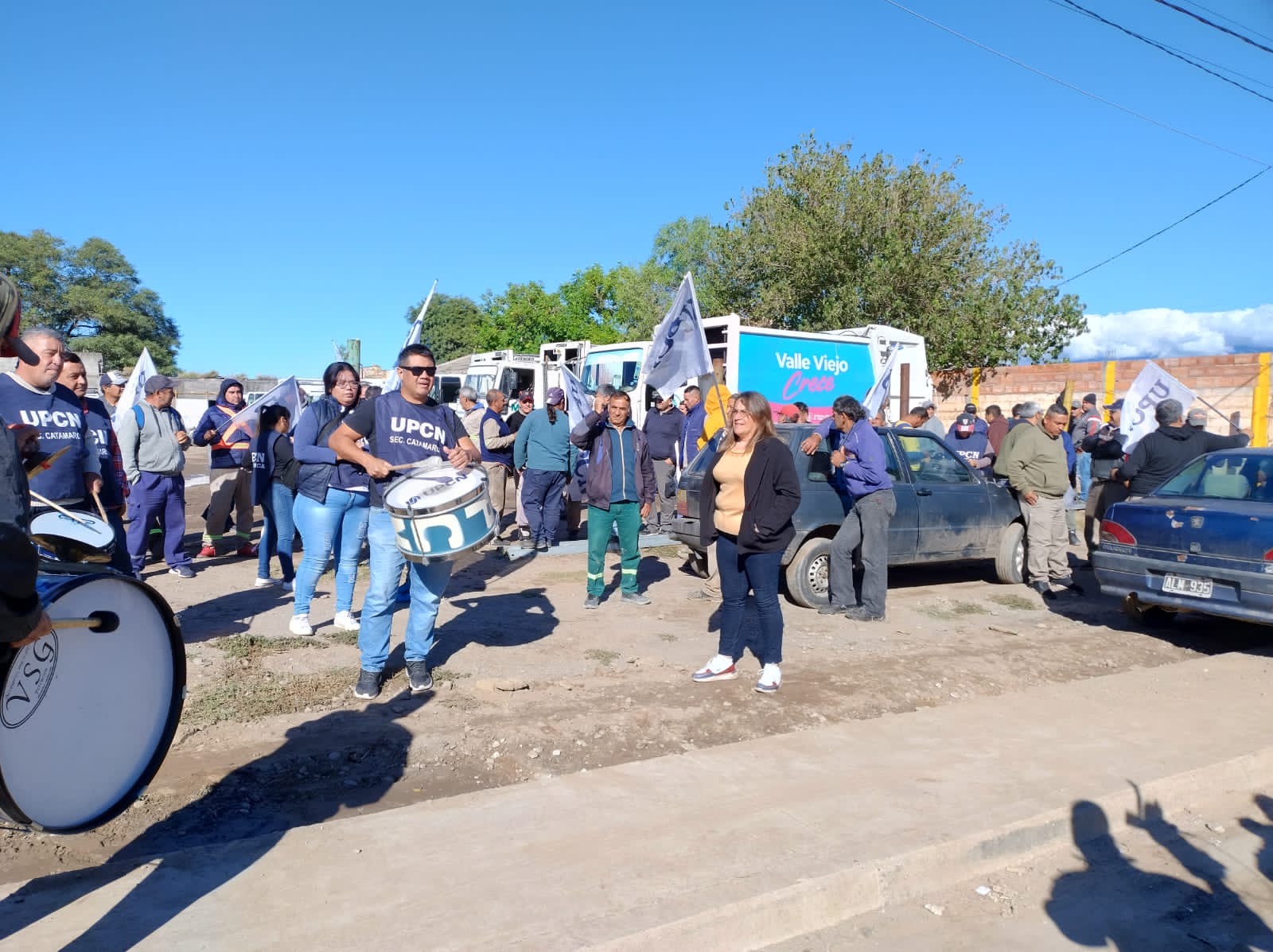 Municipales de Valle Viejo reclamaron por mejoras salariales: "Hay ...