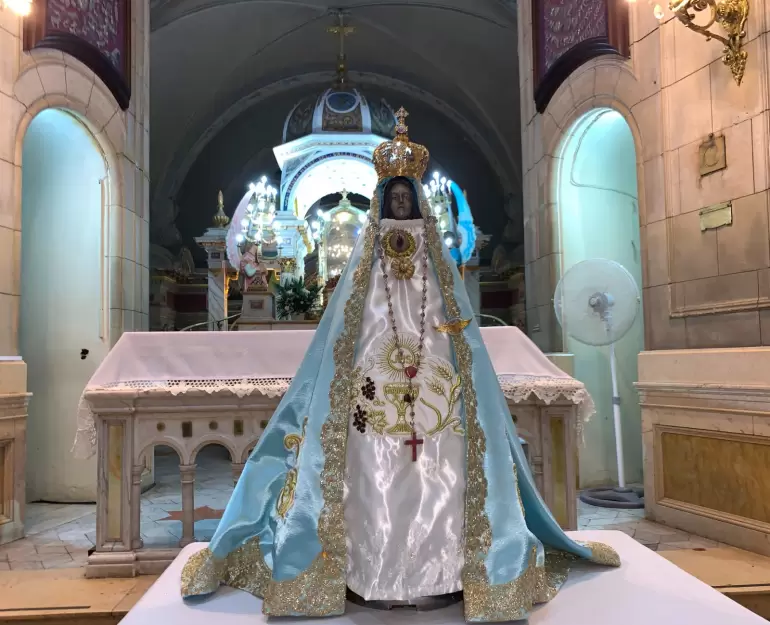 Virgen del Valle-manto-abril
