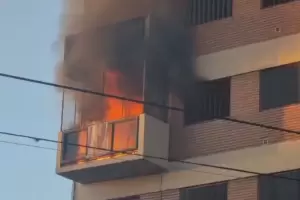 Un hombre incendi todo un departamento porque intent hacer un repelente casero
