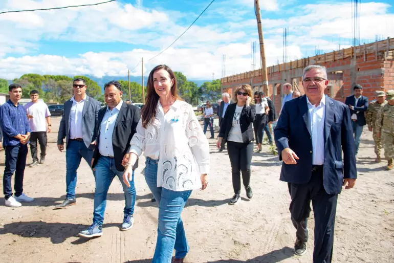 Ral y la vicepresidente Villarruel visitaron las obras para el Ejrcito