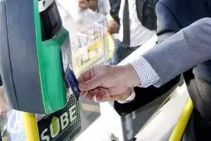 El Gobierno pondr a competir a la SUBE y abrir el negocio del pago con cualquier tarjeta