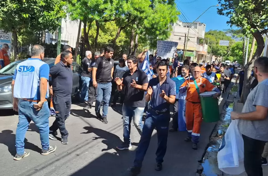 Manifestacin de trabajadores del distrito Catamarca de Vialidad Nacional