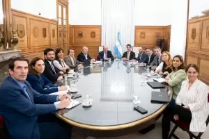 Ley mnibus: Francos y Posse se renen con diputados radicales