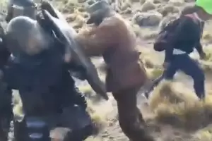 Exigen la intervencin del Estado y la Justicia por la represin en Peas Negras