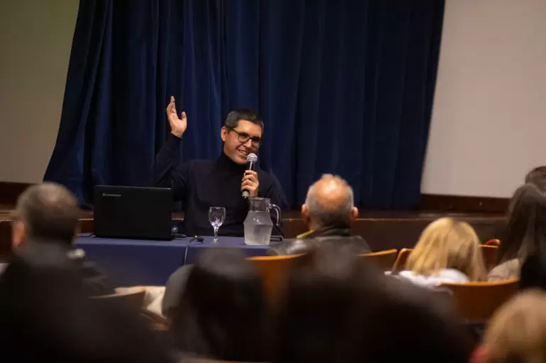 Charla sobre la historia de la devocin de la Virgen del Valle