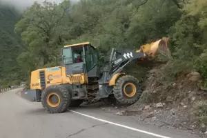 Se mantiene interrumpido el trnsito en El Portezuelo