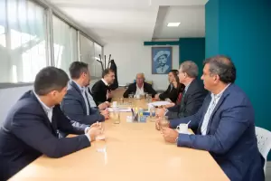 Comisin de Transporte del Senado se reuni con el ministro por la creacin de la empresa estatal