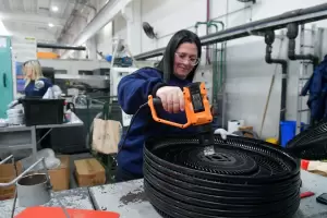 La industria pyme no repunta: cay 11,9% anual en marzo y el sector pide medidas urgentes