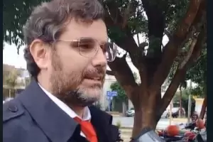 Felzstyna imput a la agresora que quem a su novio y la acus de homicidio