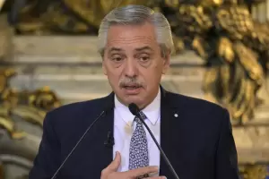 Explosiva respuesta de Fernndez a Milei que lo llam ttere: "Mi perro no me aconseja"