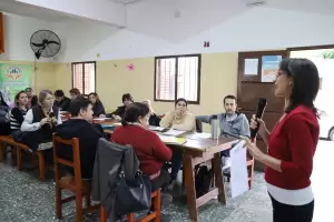 Primera reunin del programa Vecinos Anfitriones en B El Mstil