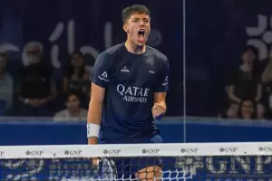 Agustn Tapia mostr un nuevo truco que sorprendi a todos en el Brussels Premier Padel P2