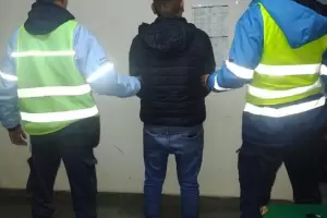 Detienen a un joven requerido por la justicia de Mendoza en el puesto caminero de Las Salinas