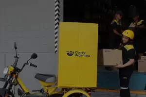 Con cientos de despidos y un plan de retiros voluntarios, Nacin reestructura Correo Argentino