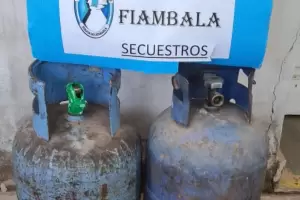 Detienen a dos delincuentes tras sustraer garrafas en Fiambal