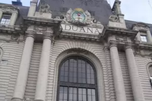 La jefa de la Aduana fue denunciada por lavado de activos